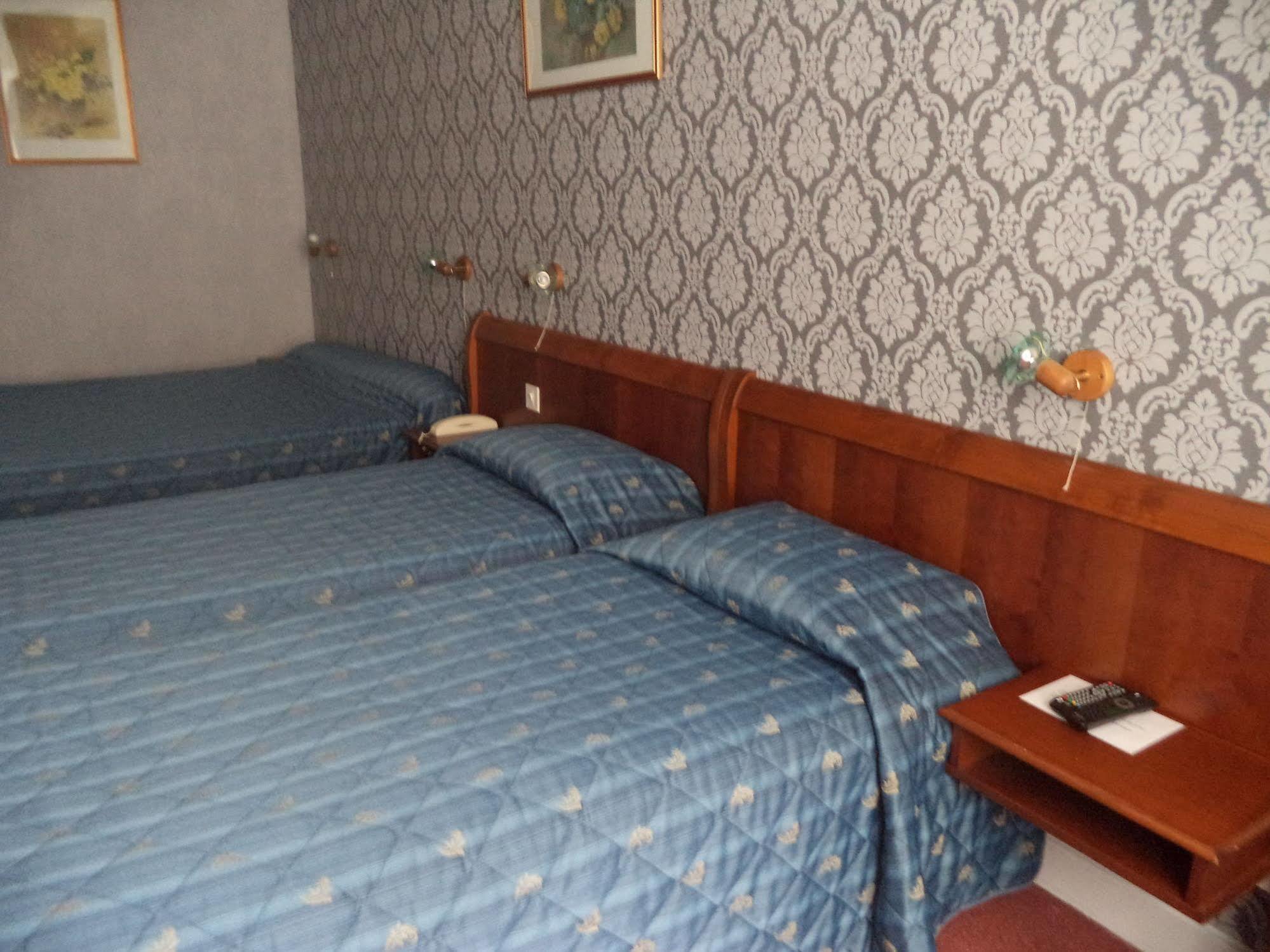 Cit'Hotel Avallon Vauban Екстер'єр фото